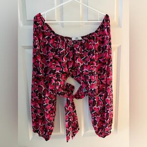 MADDEN NYC XXXL Long Sleeve Heart Print Tie back Crop Top
